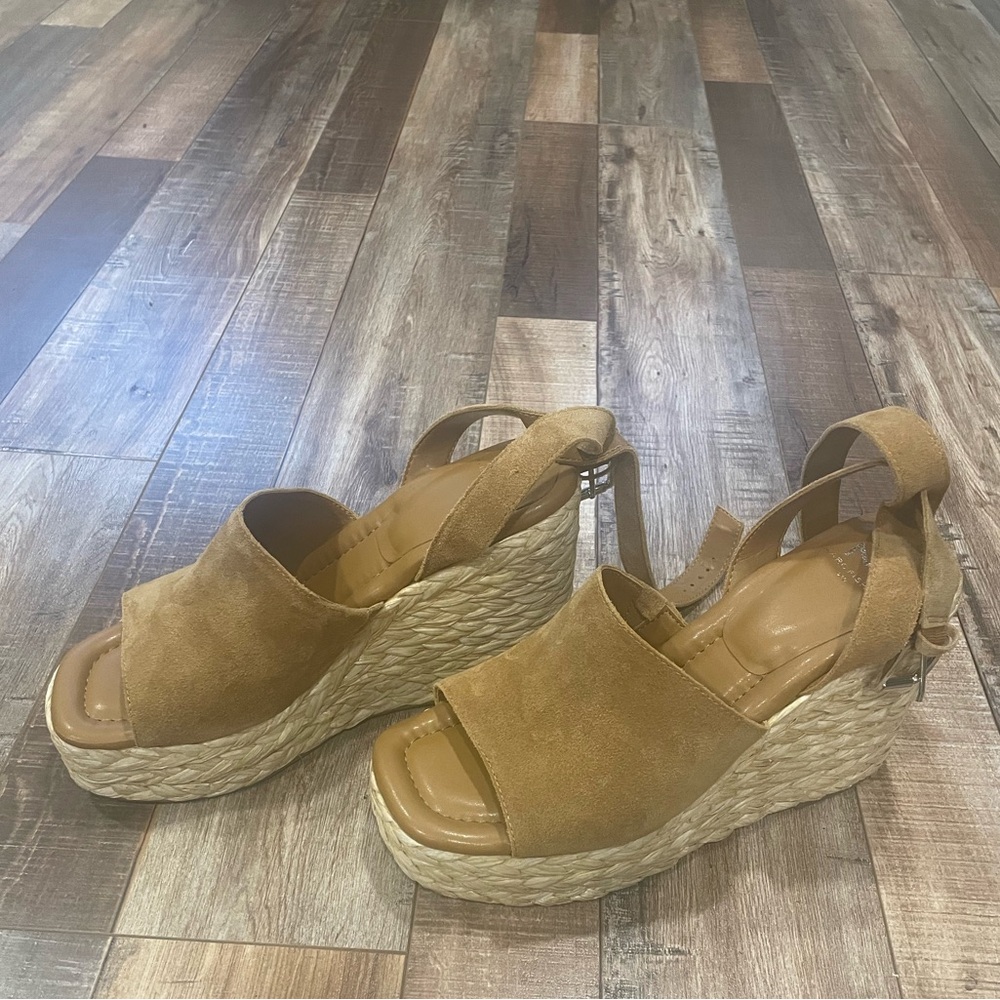 Marc Fisher wedges